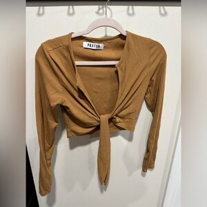 Cute top! Never worn